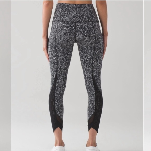 Lululemon Wunder Under Leggings High Rise Laser Cut Jacquard Black White Size 6 - Picture 1 of 12